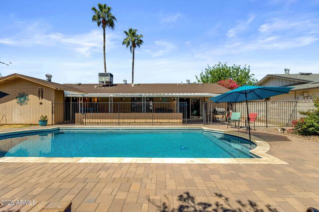 5719 W ZOE ELLA Way, Glendale, AZ 85306