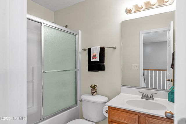 200 Honey Court E, Jacksonville, NC 28540