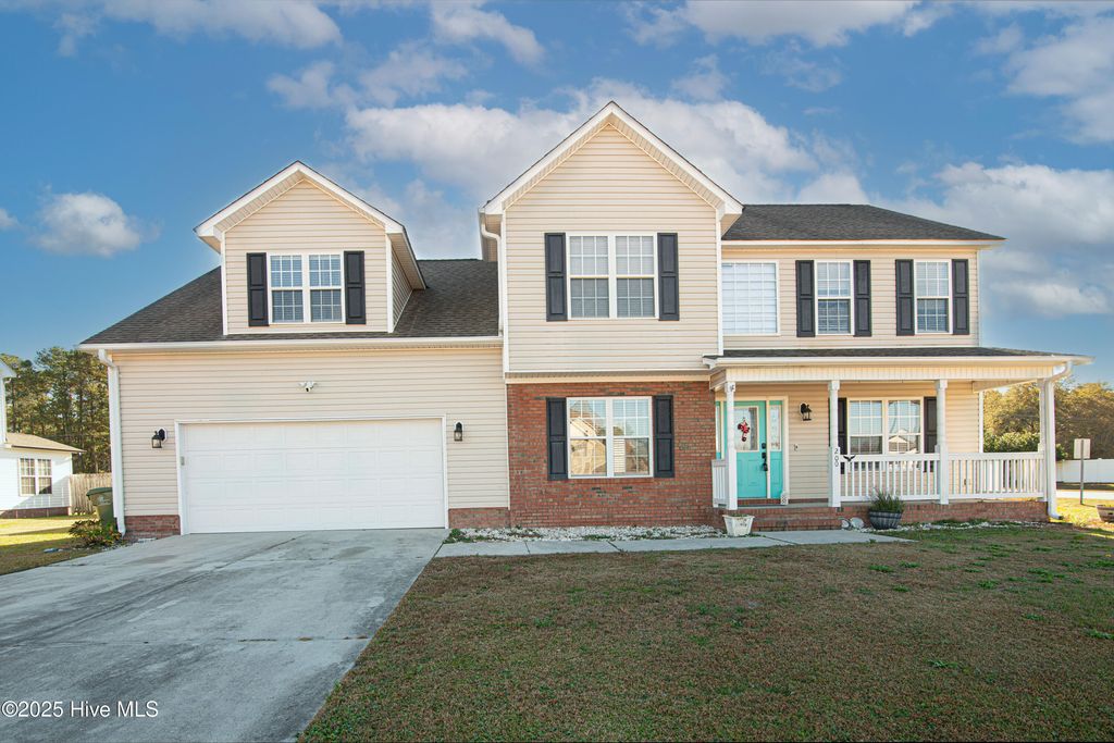 200 Honey Court E, Jacksonville, NC 28540