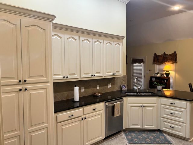 4 Meriwether, Hattiesburg, MS 39402