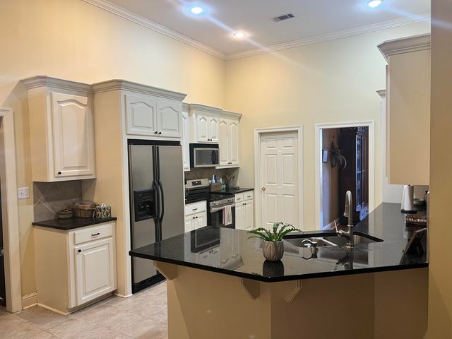 4 Meriwether, Hattiesburg, MS 39402