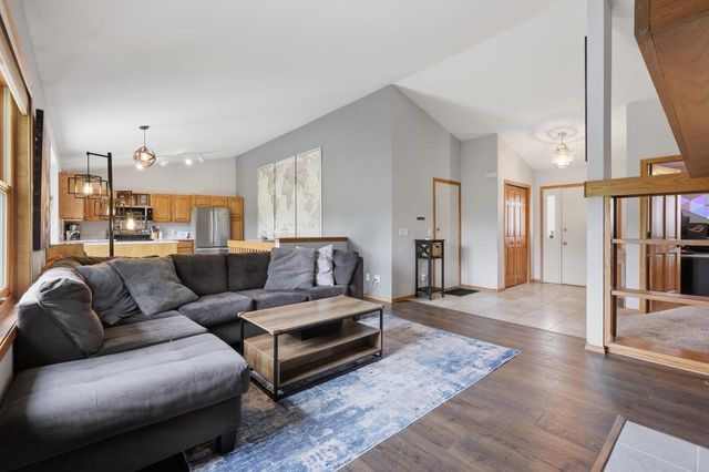 7565 W Village Crest Drive, Madison, WI 53719