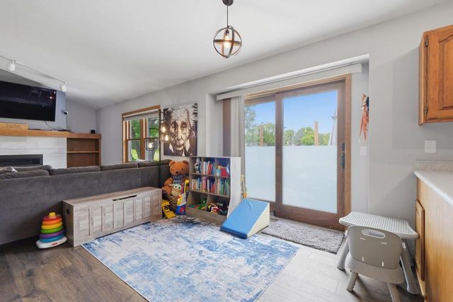 7565 W Village Crest Drive, Madison, WI 53719