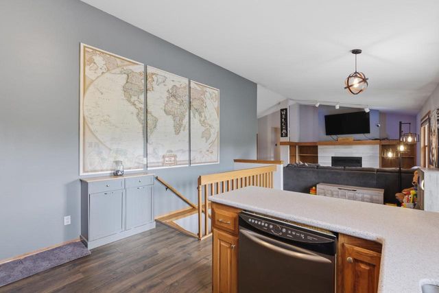 7565 W Village Crest Drive, Madison, WI 53719