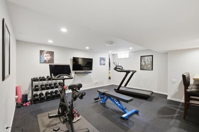 7565 W Village Crest Drive, Madison, WI 53719