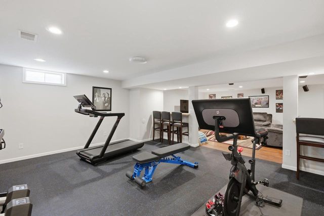 7565 W Village Crest Drive, Madison, WI 53719