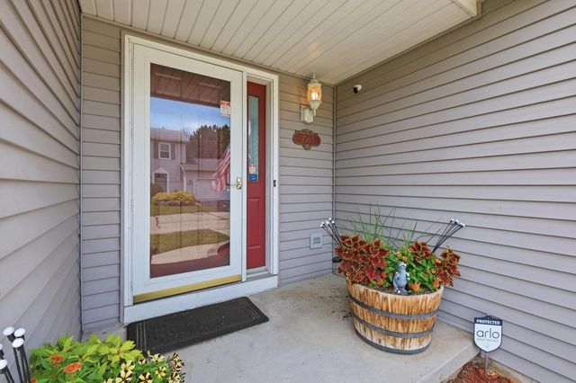 7565 W Village Crest Drive, Madison, WI 53719