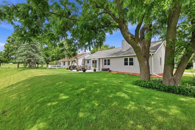 7565 W Village Crest Drive, Madison, WI 53719