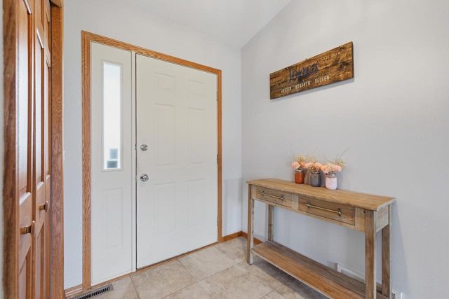 7565 W Village Crest Drive, Madison, WI 53719