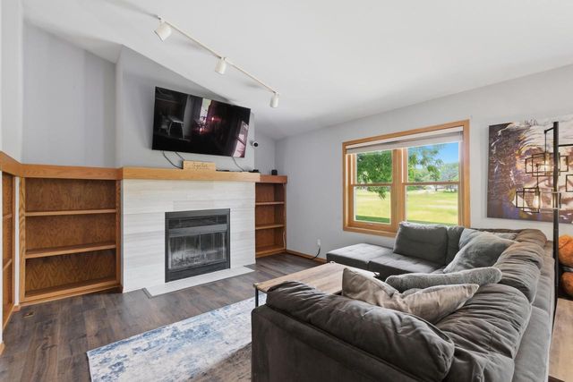 7565 W Village Crest Drive, Madison, WI 53719