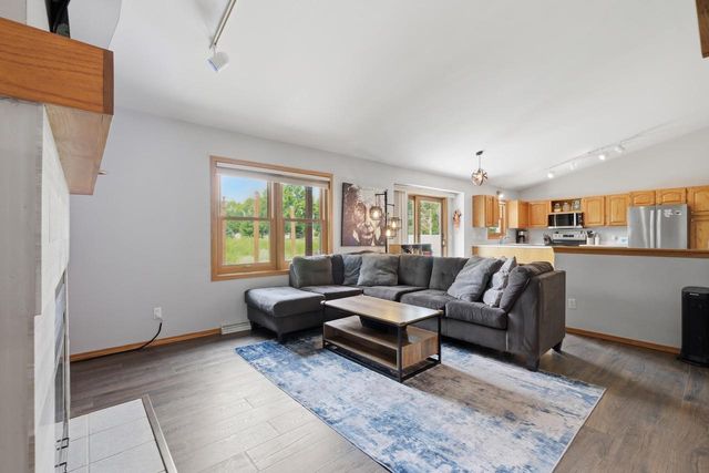 7565 W Village Crest Drive, Madison, WI 53719