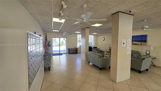 3000 Riomar Street 703, Fort Lauderdale, FL 33304