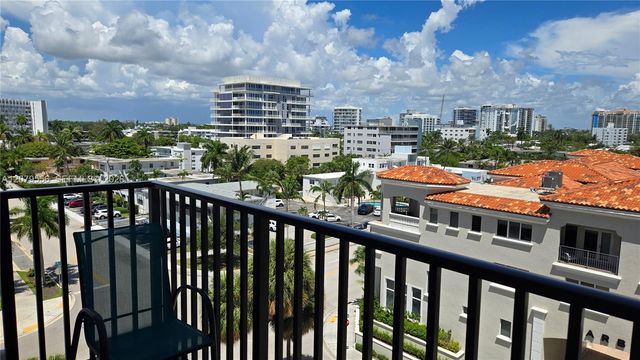 3000 Riomar Street 703, Fort Lauderdale, FL 33304