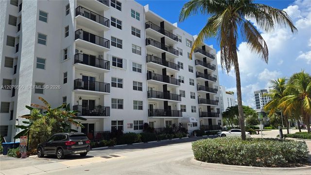 3000 Riomar Street 703, Fort Lauderdale, FL 33304
