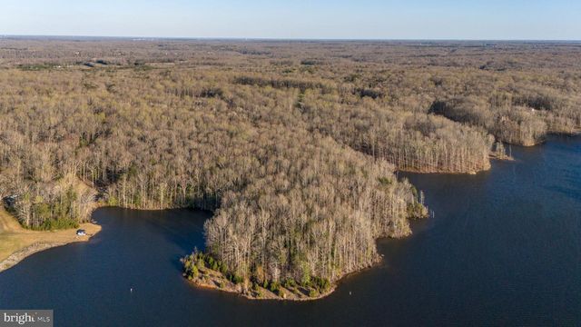 8602 ROSNI WAY, Fredericksburg, VA 22407