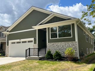 928 S Michigan Avenue, Villa Park, IL 60181