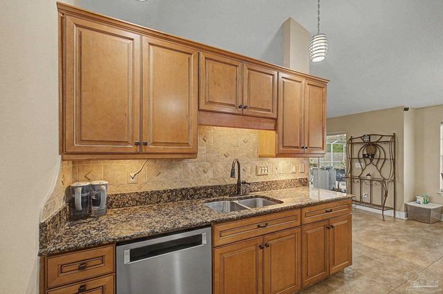495 Riola Pl, Pensacola, FL 32506