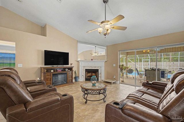 495 Riola Pl, Pensacola, FL 32506