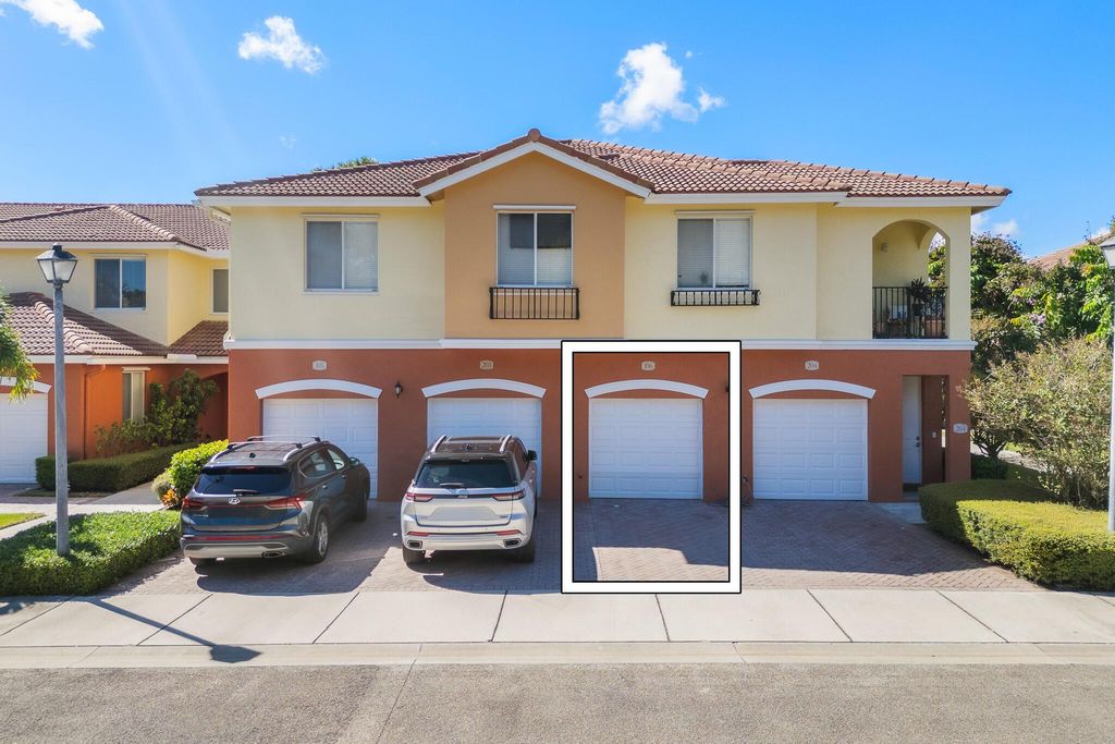 59 SE Palermo Court 106, Stuart, FL 34994