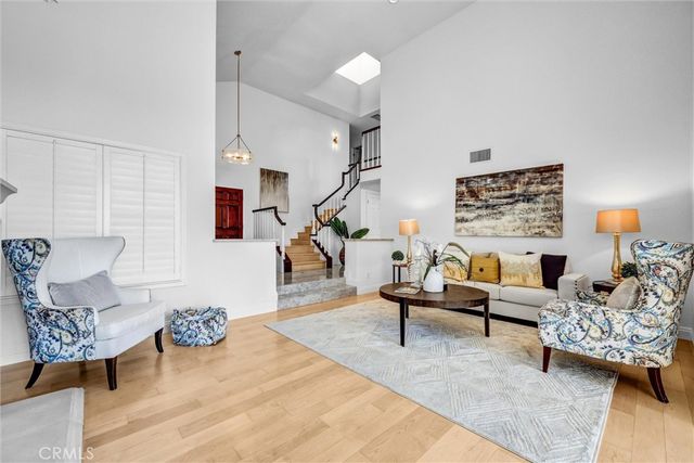 70 Fairlake, Irvine, CA 92614