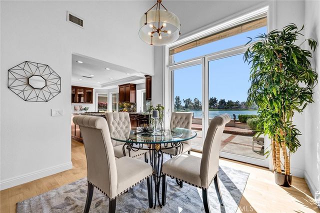 70 Fairlake, Irvine, CA 92614