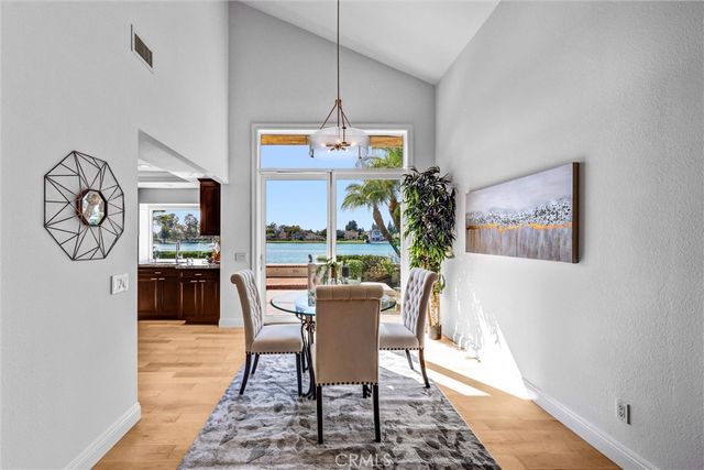 70 Fairlake, Irvine, CA 92614