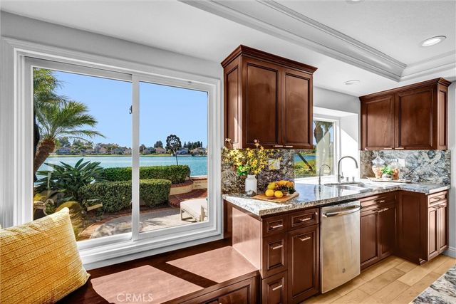 70 Fairlake, Irvine, CA 92614