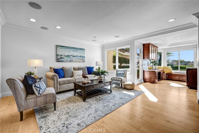 70 Fairlake, Irvine, CA 92614