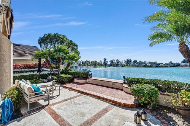 70 Fairlake, Irvine, CA 92614