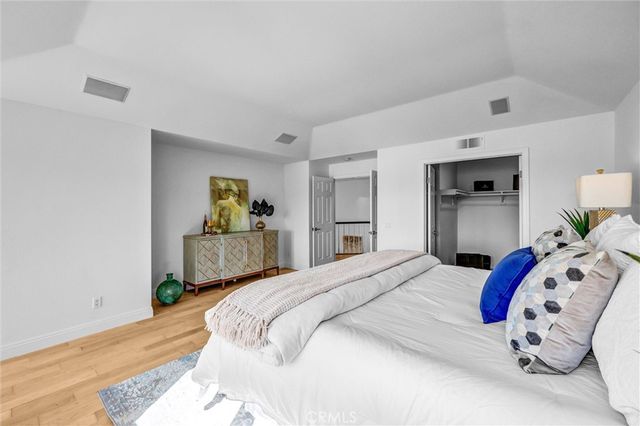 70 Fairlake, Irvine, CA 92614