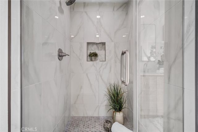 70 Fairlake, Irvine, CA 92614