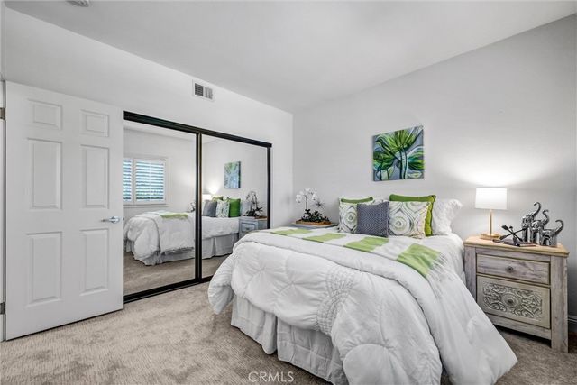 70 Fairlake, Irvine, CA 92614
