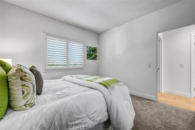 70 Fairlake, Irvine, CA 92614