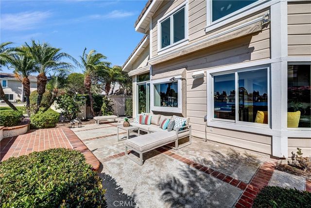 70 Fairlake, Irvine, CA 92614