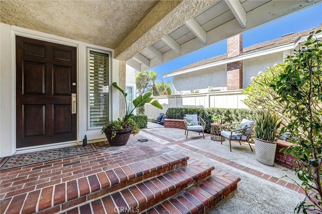 70 Fairlake, Irvine, CA 92614