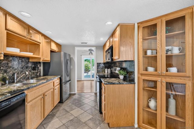 5790 MENORCA DR, Tierra Santa, CA 92124