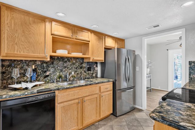 5790 MENORCA DR, Tierra Santa, CA 92124