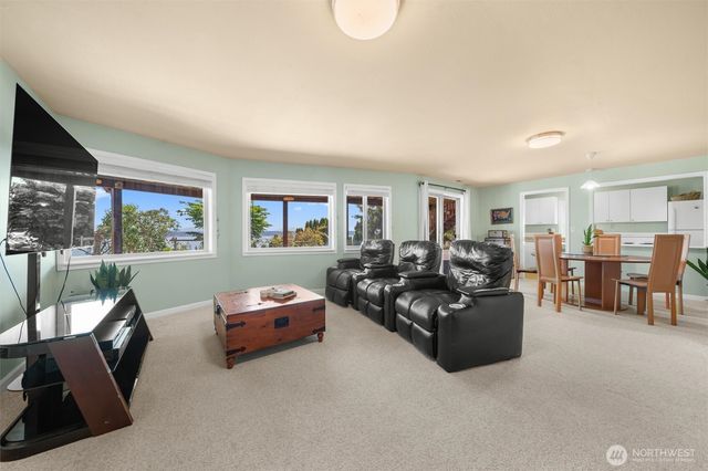 1489 Crestview Drive, Camano Island, WA 98282