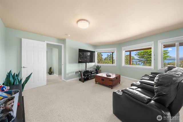 1489 Crestview Drive, Camano Island, WA 98282