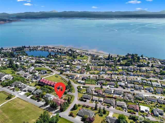 1489 Crestview Drive, Camano Island, WA 98282