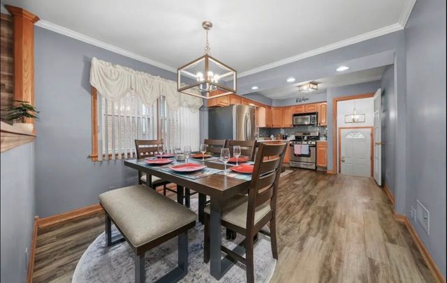 5304 S New England Avenue, Chicago, IL 60638