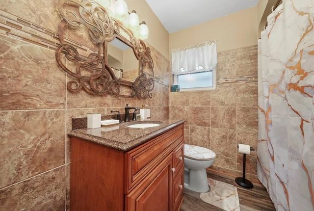 5304 S New England Avenue, Chicago, IL 60638