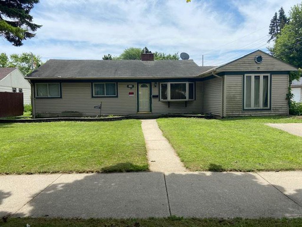 5811 W Thurston AVENUE, Milwaukee, WI 53218