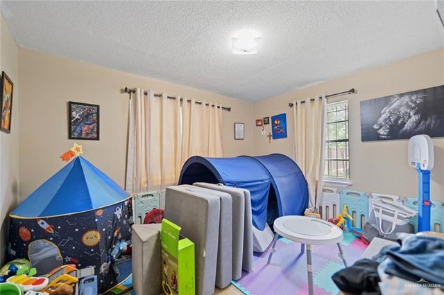 206 E Davis Street, Harlingen, TX 78550