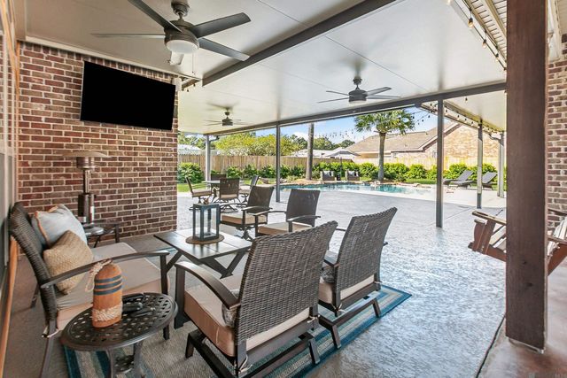 44388 Stringer Bridge Rd, St Amant, LA 70774