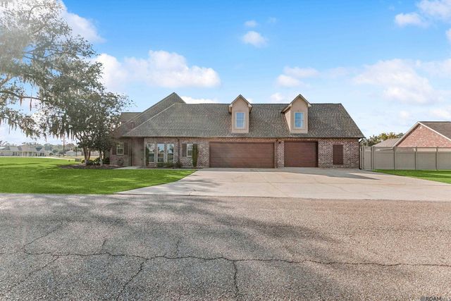 44388 Stringer Bridge Rd, St Amant, LA 70774