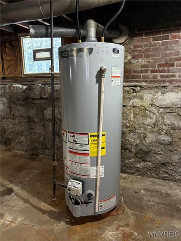 58 Grandview Avenue, Tonawanda, NY 14223