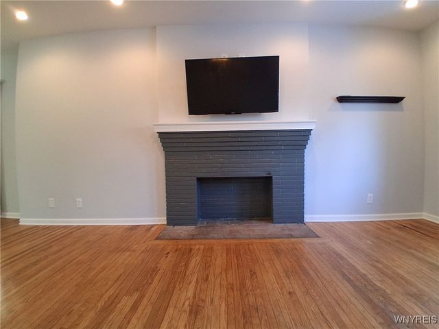 58 Grandview Avenue, Tonawanda, NY 14223