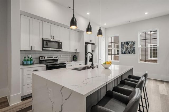 3165 Dogwood Drive 106, Hapeville, GA 30354