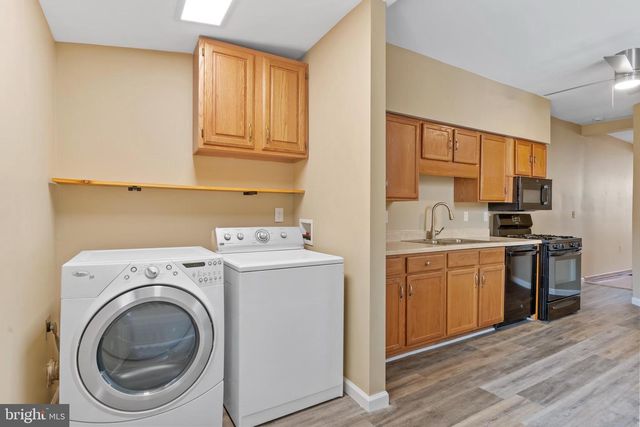 54 E PENN ST, Carlisle, PA 17013